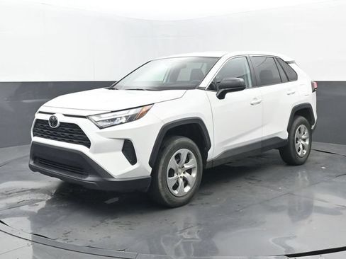 Used 2023 Toyota RAV4 LE FWD image 8