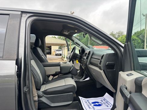 Used 2017 Ford F250 XL w/ Power Equipment Group AWD/4WD image 13