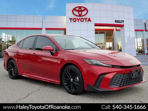 Used 2025 Toyota Camry SE w/ Multimedia Upgrade Package FWD image 1