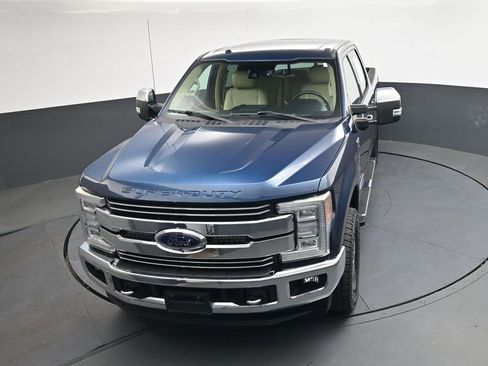 Used 2017 Ford F250 Lariat w/ Lariat Ultimate Package image 36