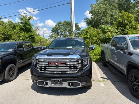 Used 2022 GMC Sierra 1500 Denali AWD/4WD image 6
