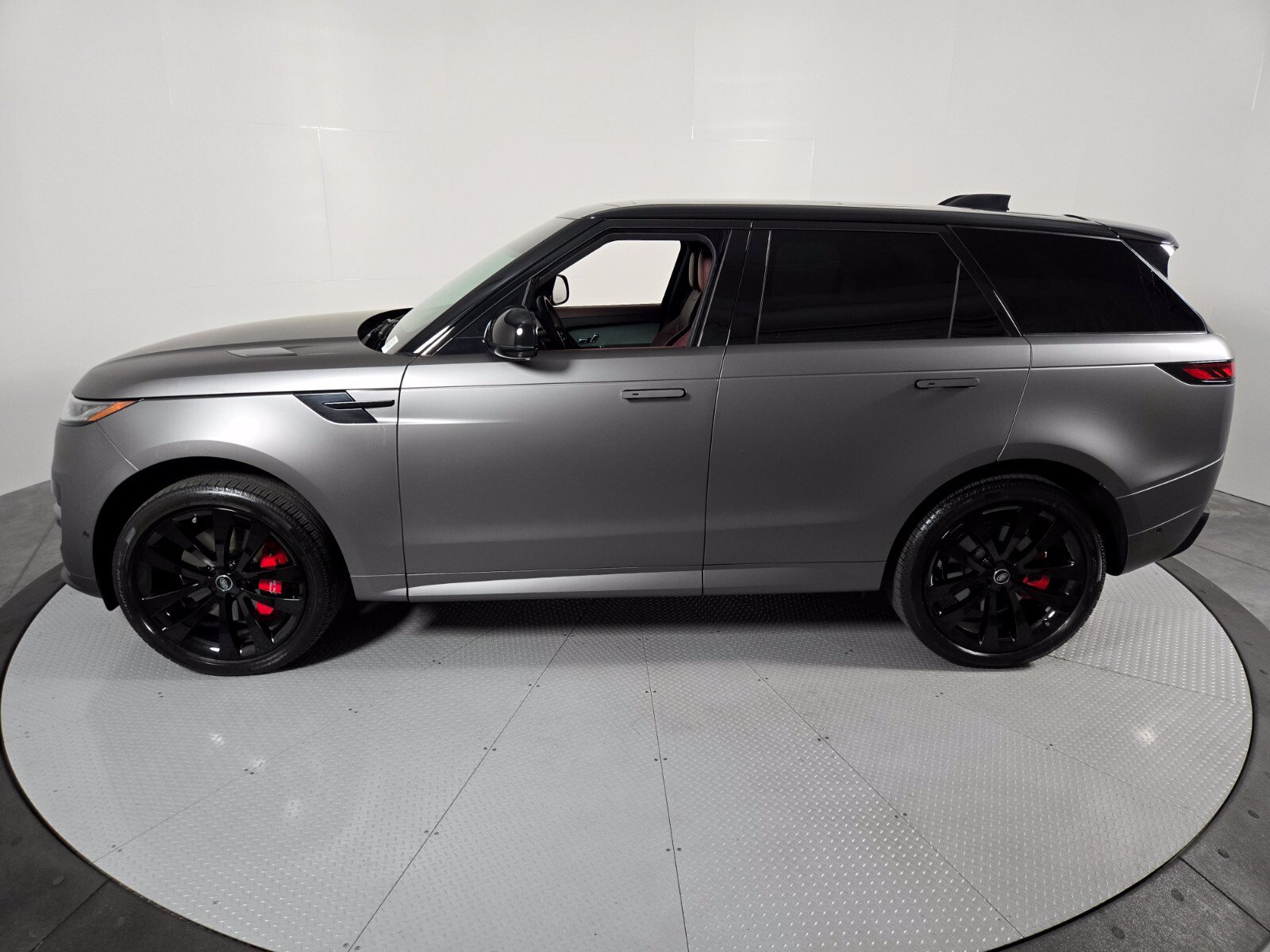 Used 2025 Land Rover Range Rover Sport Dynamic SE AWD/4WD image 32