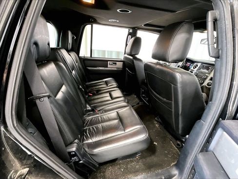 Used 2016 Ford Expedition XLT RWD image 25