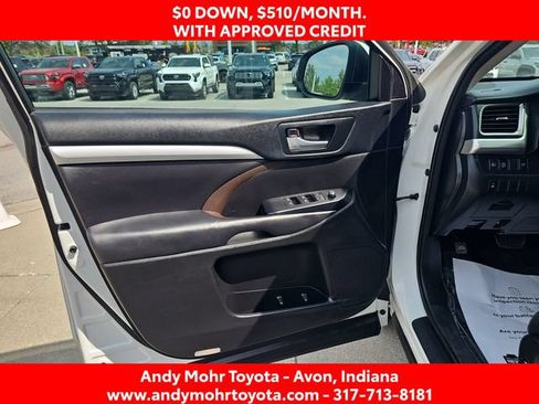 Used 2018 Toyota Highlander XLE FWD image 11