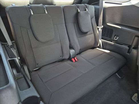 Used 2023 Ford Explorer XLT AWD/4WD image 18