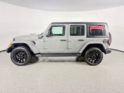 Used 2023 Jeep Wrangler Unlimited Sahara w/ Cold Weather Group AWD/4WD image 4