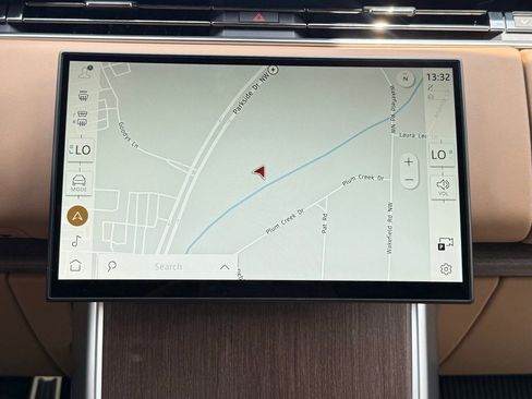 New 2025 Land Rover Range Rover SE image 24