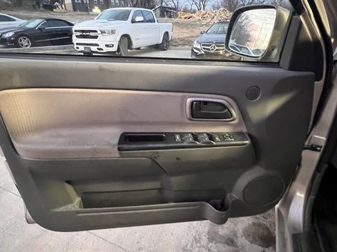 Used 2004 Chevrolet Colorado LS w/ Power Convenience Package image 9