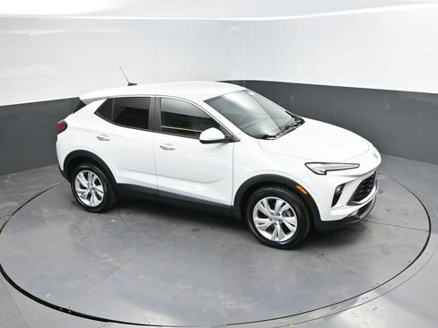 Used 2025 Buick Encore GX Preferred FWD image 22