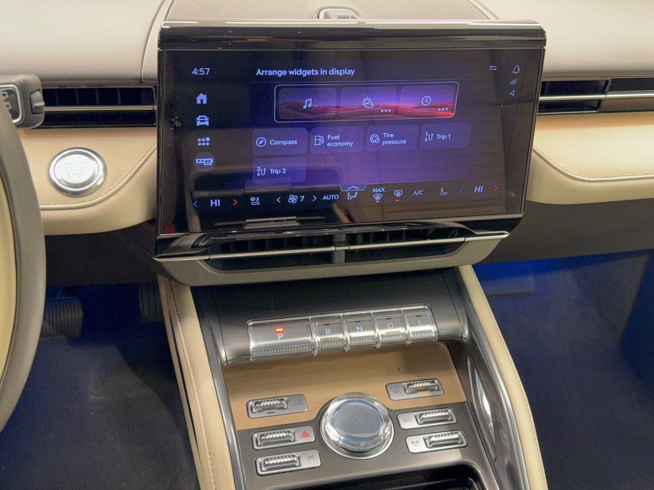 Used 2024 Lincoln Nautilus Reserve w/ Equipment Group 203A AWD/4WD image 22