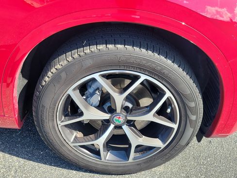 Used 2020 Alfa Romeo Stelvio Ti AWD/4WD image 8