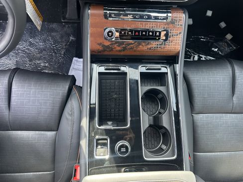 New 2026 Lincoln Aviator Black Label w/ Jet Appearance Package image 16