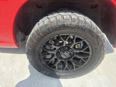 Used 2020 RAM 1500 Classic SLT RWD image 10