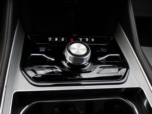 New 2025 Jeep Wagoneer Series II image 30