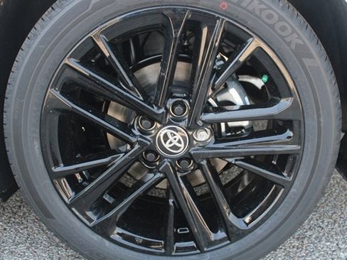 Used 2026 Toyota Camry SE FWD image 17