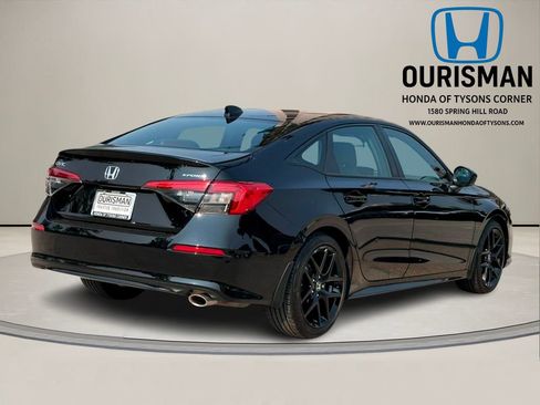 Used 2023 Honda Civic Sport image 3