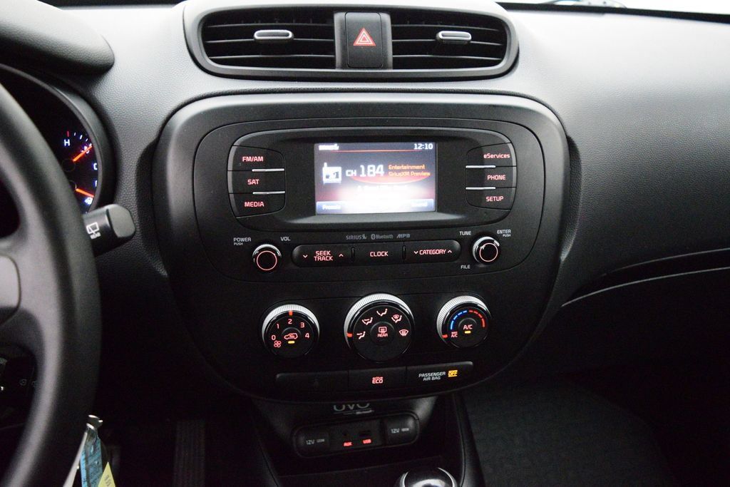 Used 2015 Kia Soul FWD image 23
