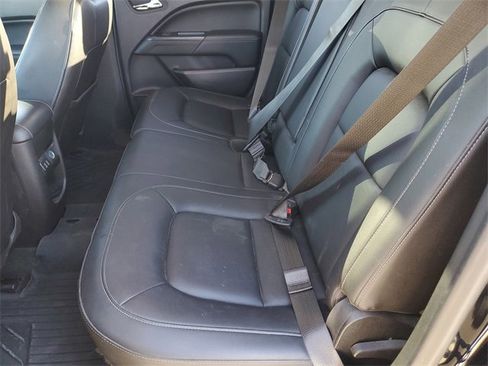 Used 2016 GMC Canyon SLT w/ Driver Alert Package image 10