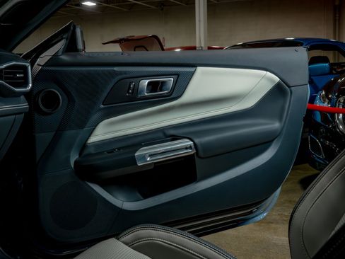 Used 2024 Ford Mustang GT Premium image 16