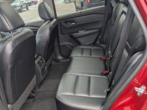 Used 2023 Nissan Rogue SL w/ SL Premium Package image 15