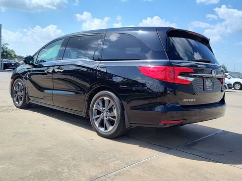 Used 2023 Honda Odyssey Elite image 6