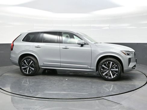 New 2026 Volvo XC90 B5 Core AWD/4WD image 8