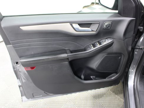 Used 2022 Ford Escape SEL w/ Technology Package FWD image 6