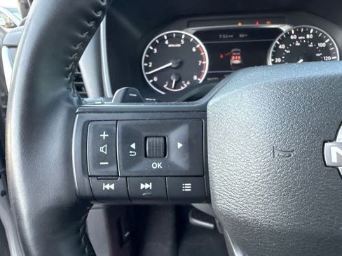 Used 2025 Nissan Rogue SV AWD/4WD image 22