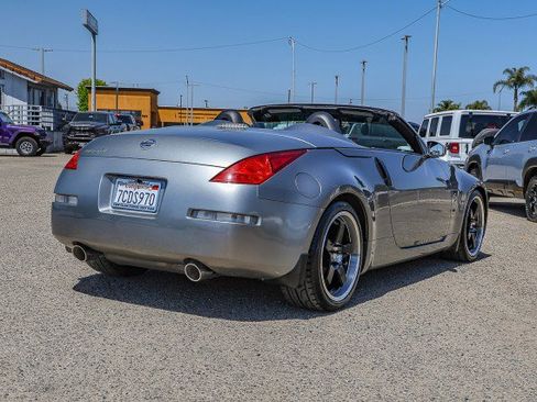 Used 2004 Nissan 350Z Touring RWD image 4