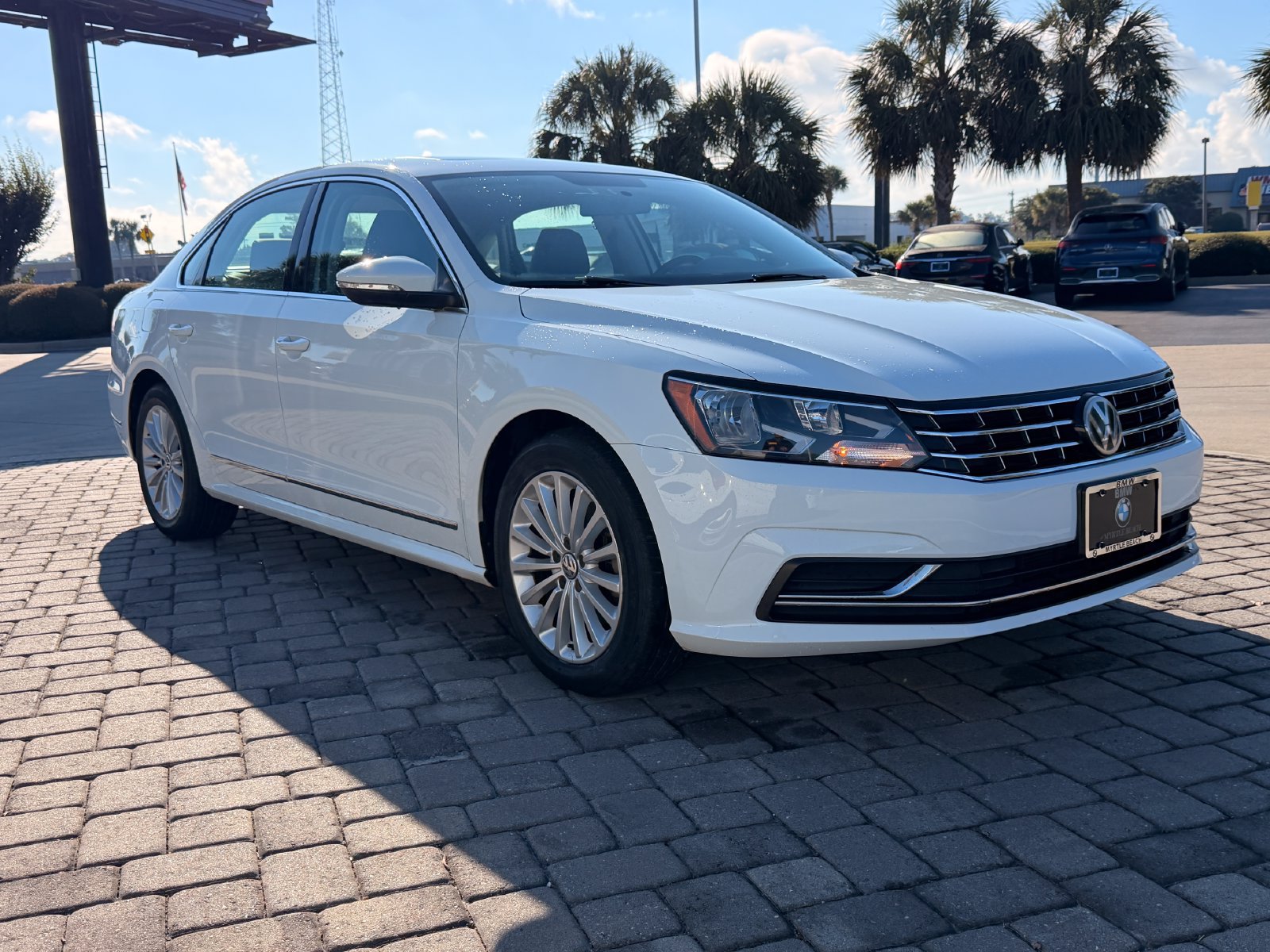 Used 2017 Volkswagen Passat 1.8T SE FWD image 6