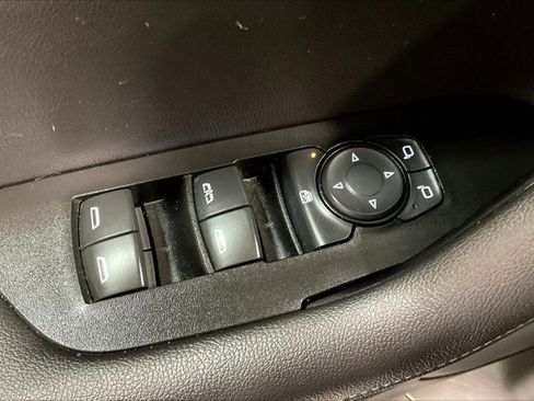 Used 2019 Chevrolet Blazer LT image 39