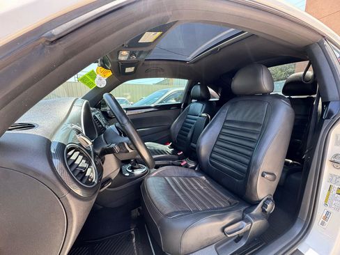 Used 2013 Volkswagen Beetle 2.0T FWD image 16