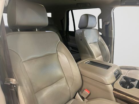 Used 2020 GMC Yukon SLT w/ Premium Edition AWD/4WD image 21