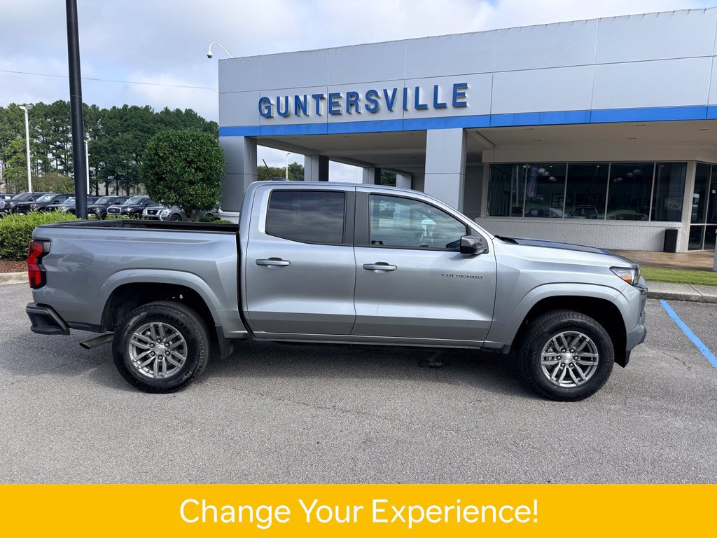 Used 2024 Chevrolet Colorado LT w/ LT Convenience Package II RWD image 4