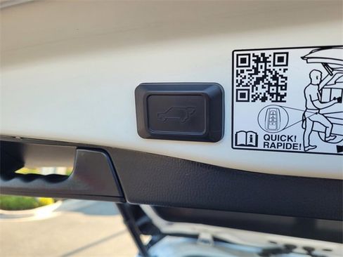 Used 2023 Toyota RAV4 XSE image 9