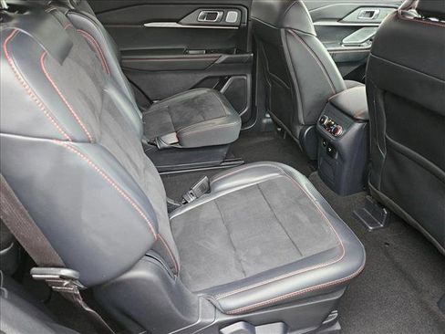 Certified 2025 Ford Explorer ST image 20