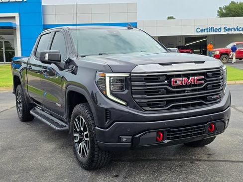 Used 2023 GMC Sierra 1500 AT4 w/ AT4 Premium Package AWD/4WD image 18