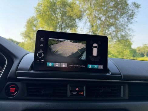 Used 2025 Honda Pilot Touring image 27