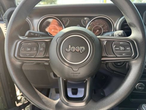 Used 2021 Jeep Gladiator Sport w/ Trailer Tow Package AWD/4WD image 25