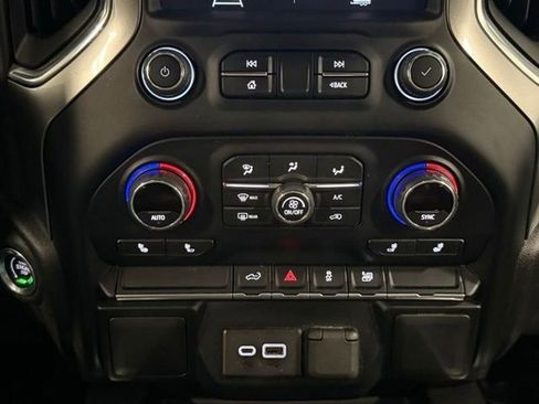 Used 2022 Chevrolet Silverado 1500 RST AWD/4WD image 33
