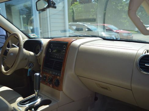 Used 2008 Ford Explorer Eddie Bauer AWD/4WD image 35