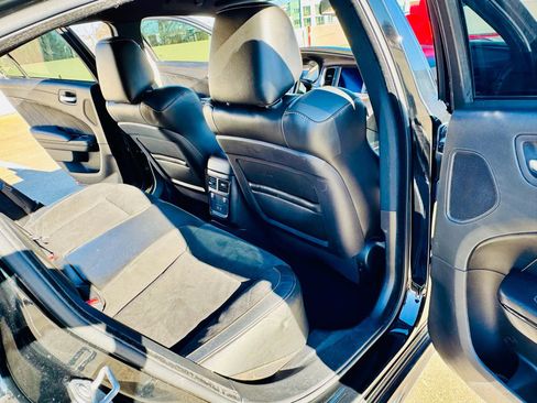Used 2022 Dodge Charger Scat Pack RWD image 19