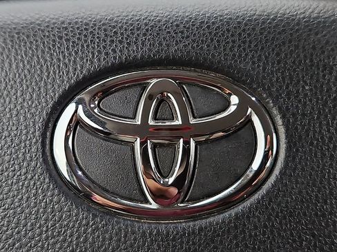 Used 2022 Toyota Tundra SR5 AWD/4WD image 28
