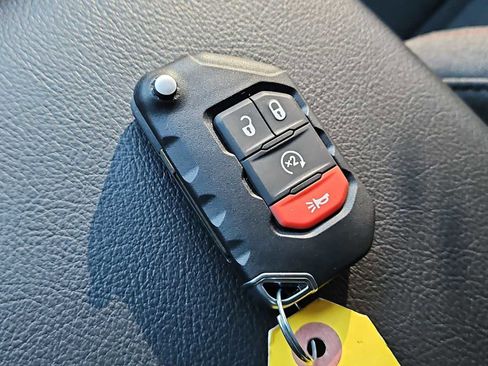 Used 2024 Jeep Wrangler Rubicon w/ Technology Group image 35