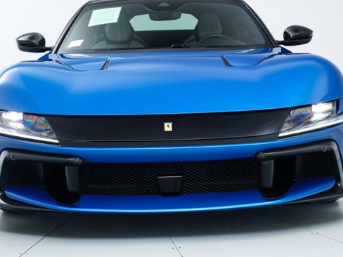 Certified 2025 Ferrari 12Cilindri image 40