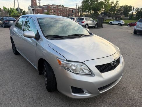 Used 2010 Toyota Corolla LE FWD image 4