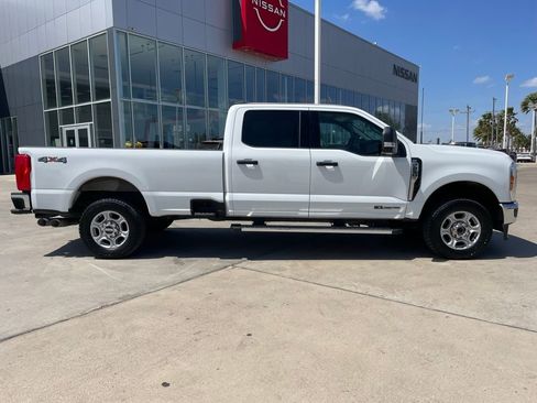 Used 2025 Ford F250 XLT AWD/4WD image 2