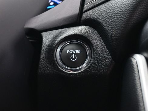 Used 2025 Toyota RAV4 XLE w/ Convenience Package image 23