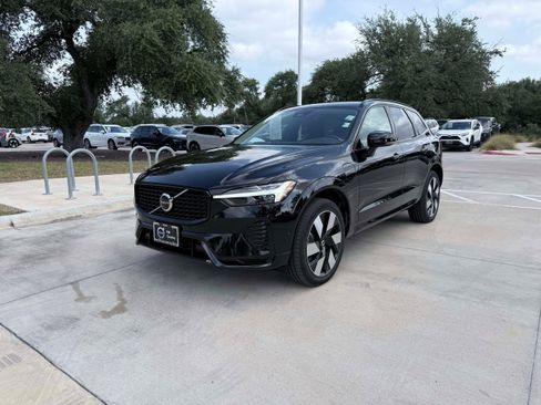 Certified 2024 Volvo XC60 T8 Plus AWD/4WD image 2
