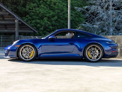 Used 2024 Porsche 911 GT3 image 2